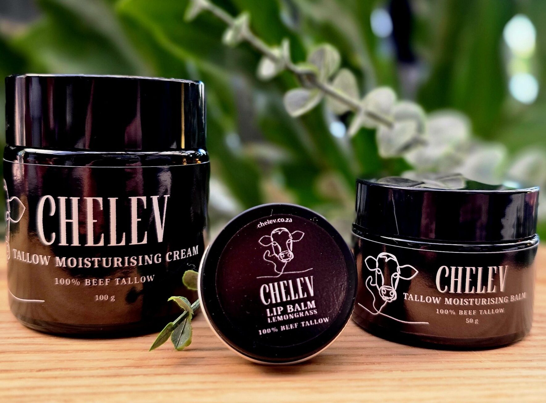 Everyday Glow Includes: – 100g Moisturising Cream – 50g Moisturising Balm – Lip Balm