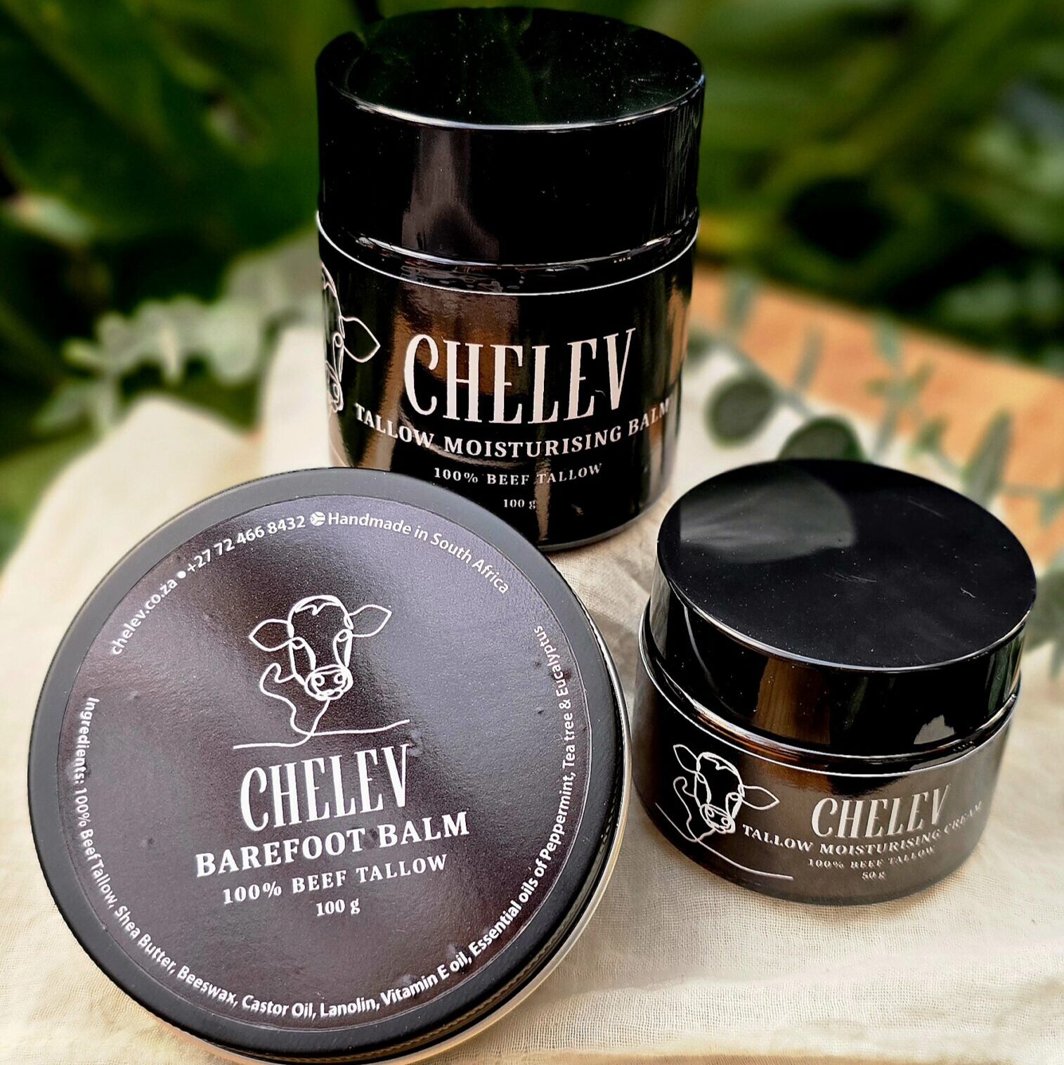 Head-to-Toe Comfort set includes: – 100g Moisturising Balm – 50g Moisturising Cream – Barefoot Balm